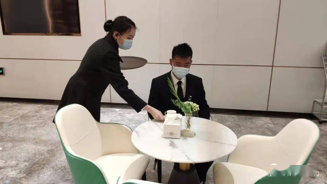 干貨|物業(yè)客服服務(wù)禮儀篇 面向客戶與會展服務(wù)的專業(yè)指南